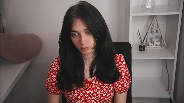 Snapshot of GinnyKittle chatting on 02-12-26, 06:25 GinnyKittle online show from 02-12-26, 06:25