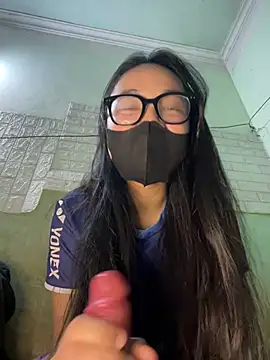 Snapshot of Leeeiuu chatting on 02-02-26, 12:59 Leeeiuu online show from 02-02-26, 12:59