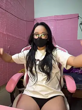 Snapshot of Leeeiuu chatting on 02-22-26, 02:59 Leeeiuu online show from 02-22-26, 02:59