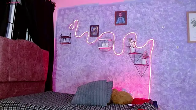 Everlin  Hot  online show from 03-27-26, 08:26