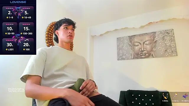 Snapshot of branmonter_xxx_big chatting on 02-13-26, 01:23 branmonter xxx big online show from 02-13-26, 01:23