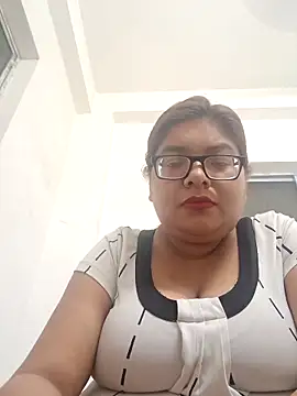 Elie Hallway online show from 03-11-26, 06:47