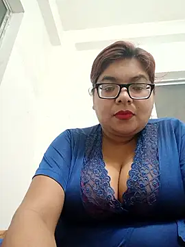 Elie Hallway online show from 03-12-26, 06:25