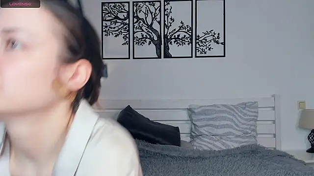 Snapshot of MalvinaTrafford chatting on 02-15-26, 10:06 MalvinaTrafford online show from 02-15-26, 10:06