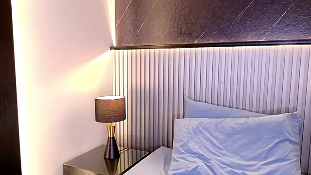 annie hawk online show from 03-27-26, 10:37