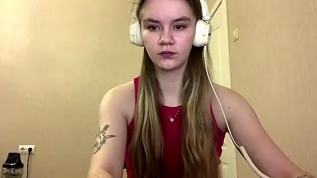 AgnesShy  online show from 02-26-26, 07:40