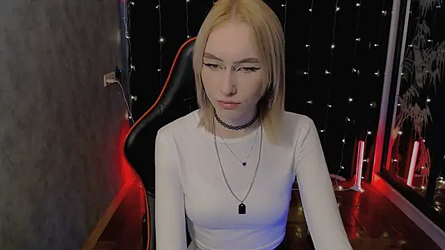 Snapshot of crybambi chatting on 02-06-26, 07:02 crybambi online show from 02-06-26, 07:02