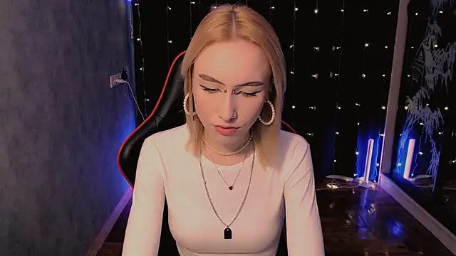 Snapshot of crybambi chatting on 02-17-26, 08:33 crybambi online show from 02-17-26, 08:33