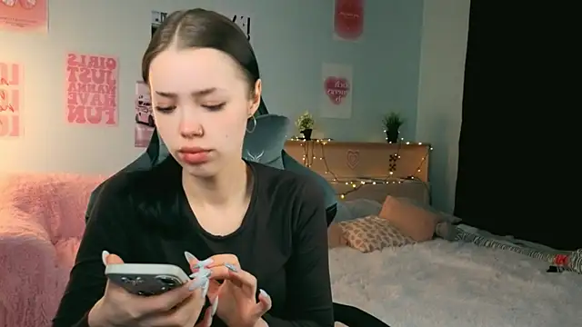 Snapshot of Vexnexe chatting on 02-20-26, 07:36 Vexnexe online show from 02-20-26, 07:36