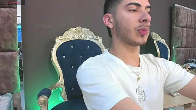 Snapshot of Apolo_Gray chatting on 03-03-26, 02:45 Apolo Gray online show from 03-03-26, 02:45