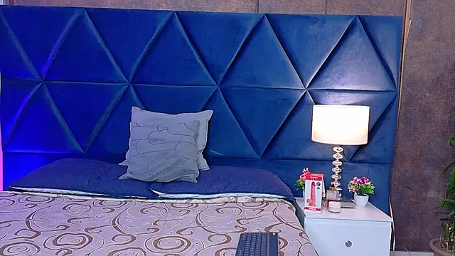 Snapshot of Britany_Fox_ chatting on 02-14-26, 02:14 Britany Fox online show from 02-14-26, 02:14