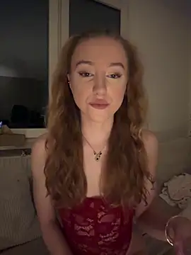 Snapshot of romyxxs chatting on 02-05-26, 10:47 romyxxs online show from 02-05-26, 10:47