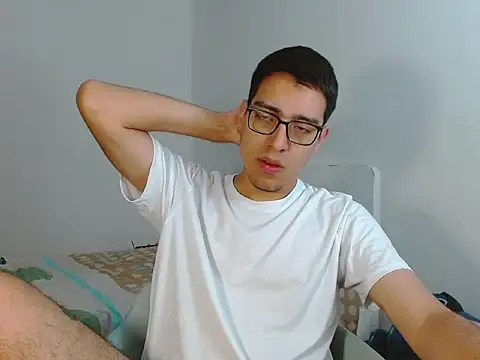 Snapshot of NickFin chatting on 04-21-26, 05:17 NickFin online show from 04-21-26, 05:17