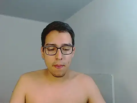 Snapshot of NickFin chatting on 05-16-26, 03:03 NickFin online show from 05-16-26, 03:03