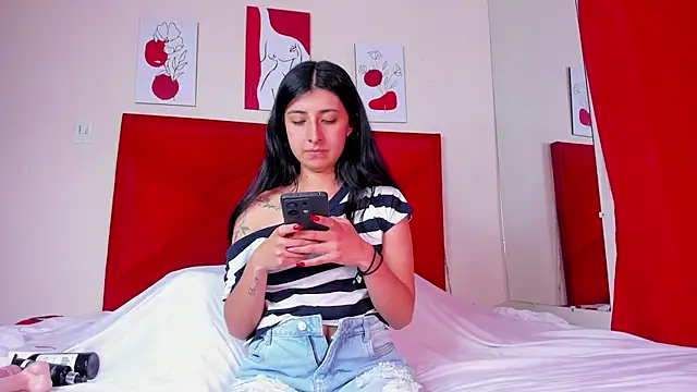 Snapshot of EmmaWilliamss4 chatting on 02-03-26, 04:34 EmmaWilliamss4 online show from 02-03-26, 04:34