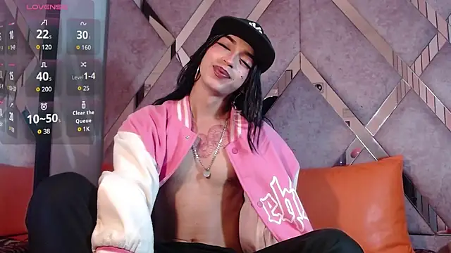 MeghanQueen   online show from 02-24-26, 06:00