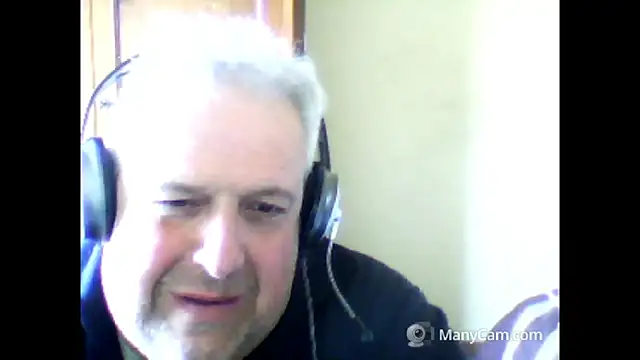 Snapshot of swichcassanesi chatting on 02-21-26, 01:01 swichcassanesi online show from 02-21-26, 01:01