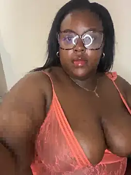 Snapshot of BouncyBBW chatting on 06-06-26, 10:36 BouncyBBW online show from 06-06-26, 10:36