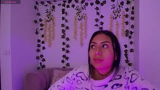 Stephanie Fontaine online show from 03-11-26, 01:17