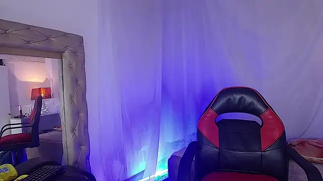 laurasofia45 online show from 04-11-26, 05:34