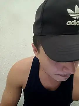 Snapshot of Reuss25 chatting on 07-22-26, 10:29 Reuss25 online show from 07-22-26, 10:29