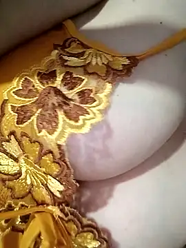 Snapshot of Hana-lovee chatting on 02-02-26, 08:46 Hana-lovee online show from 02-02-26, 08:46