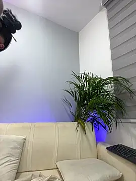 Snapshot of Elirpo chatting on 03-03-26, 12:28 Elirpo online show from 03-03-26, 12:28