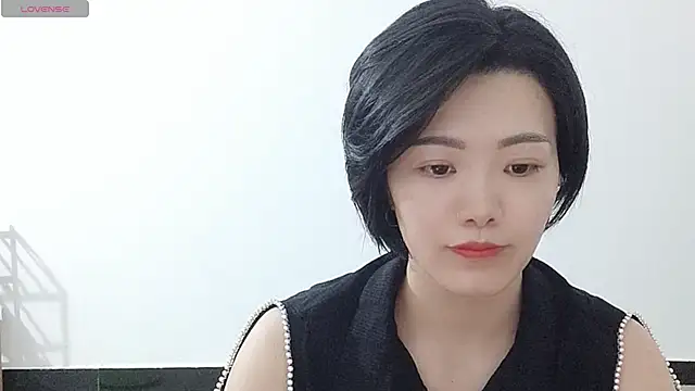 Snapshot of Nikishine chatting on 06-02-26, 12:29 Nikishine online show from 06-02-26, 12:29