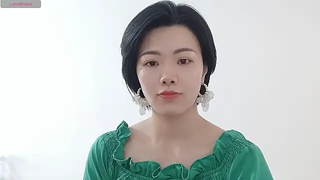 Snapshot of Nikishine chatting on 06-05-26, 03:35 Nikishine online show from 06-05-26, 03:35