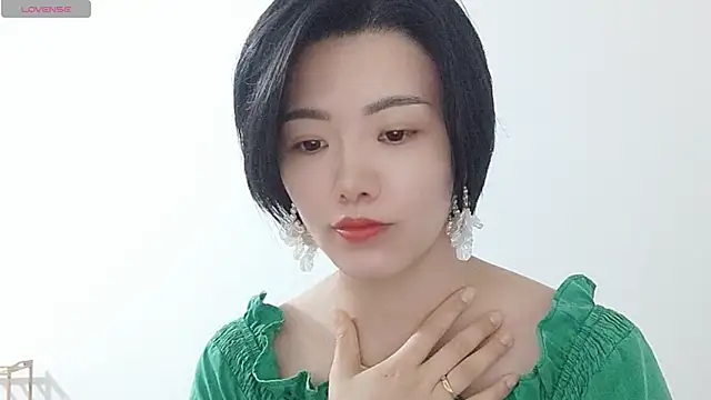 Snapshot of Nikishine chatting on 06-05-26, 07:03 Nikishine online show from 06-05-26, 07:03