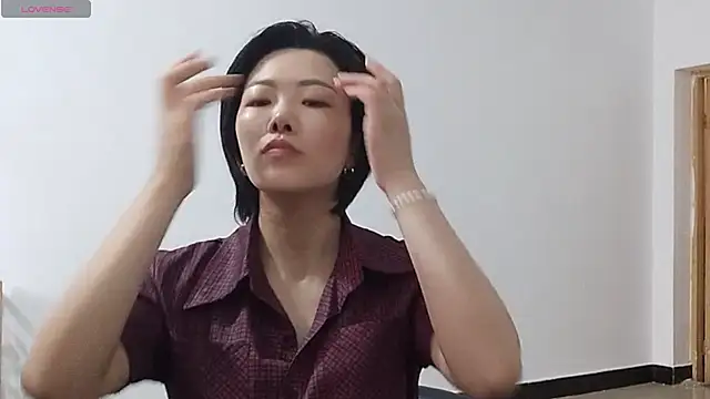 Snapshot of Nikishine chatting on 06-27-26, 03:33 Nikishine online show from 06-27-26, 03:33