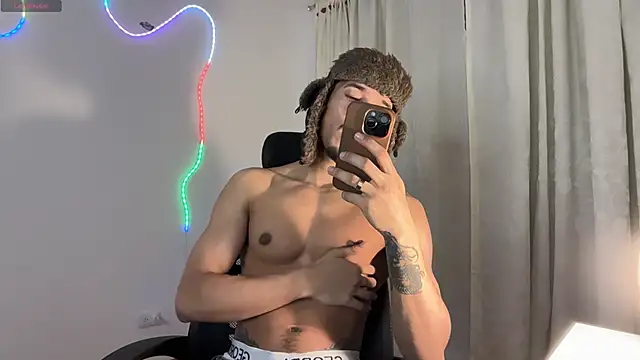 Snapshot of rafael_stone11 chatting on 02-28-26, 02:56 rafael stone11 online show from 02-28-26, 02:56