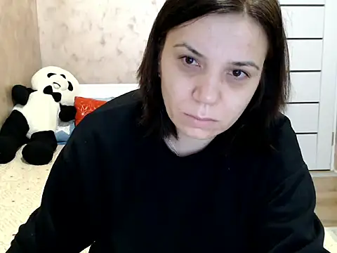 Snapshot of LorraGrey chatting on 02-17-26, 06:54 LorraGrey online show from 02-17-26, 06:54