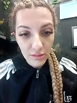 Snapshot of LannaQuinn chatting on 02-05-26, 03:49 LannaQuinn online show from 02-05-26, 03:49