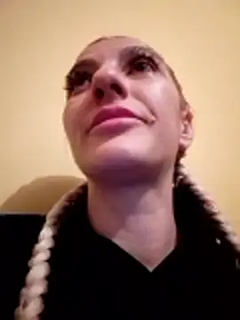 Snapshot of LannaQuinn chatting on 02-18-26, 06:48 LannaQuinn online show from 02-18-26, 06:48