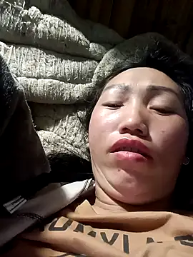 Snapshot of hot-luna- chatting on 02-15-26, 10:17 hot-luna- online show from 02-15-26, 10:17