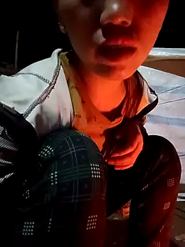 Snapshot of hot-luna- chatting on 02-19-26, 12:56 hot-luna- online show from 02-19-26, 12:56