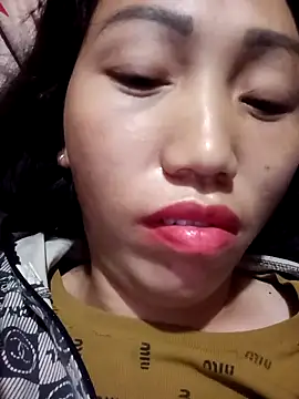 Snapshot of hot-luna- chatting on 02-20-26, 08:09 hot-luna- online show from 02-20-26, 08:09