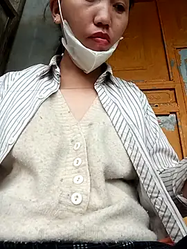 hot-luna- online show from 03-31-26, 12:23