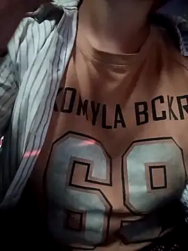 hot-luna- online show from 04-16-26, 11:29