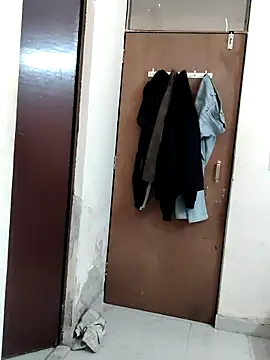 Snapshot of simran_sharma01 chatting on 02-27-26, 06:24 simran sharma01 online show from 02-27-26, 06:24