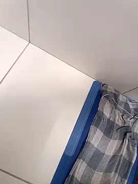 Snapshot of TropBig chatting on 02-05-26, 04:44 TropBig online show from 02-05-26, 04:44