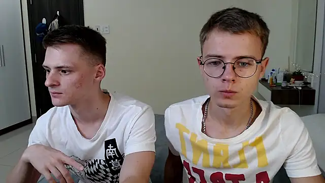 NikiKerryCum online show from 04-09-26, 02:00