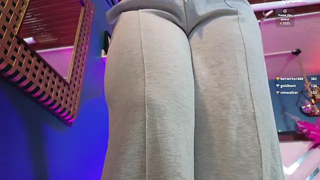 Snapshot of Ladyy_brownn chatting on 02-21-26, 11:33 Ladyy brownn online show from 02-21-26, 11:33