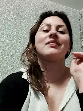 Snapshot of Soli9999 chatting on 02-11-26, 04:45 Soli9999 online show from 02-11-26, 04:45