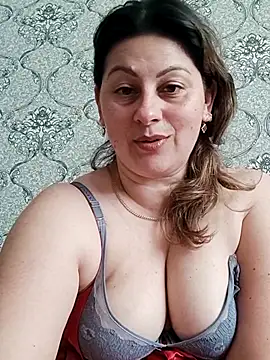 Snapshot of Soli9999 chatting on 06-18-26, 07:41 Soli9999 online show from 06-18-26, 07:41