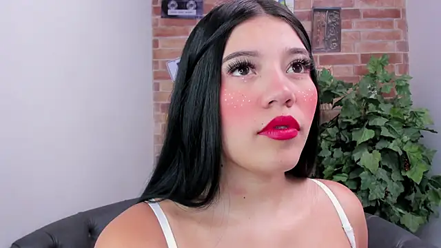 Snapshot of foxy_vera chatting on 04-06-26, 11:00 foxy vera online show from 04-06-26, 11:00