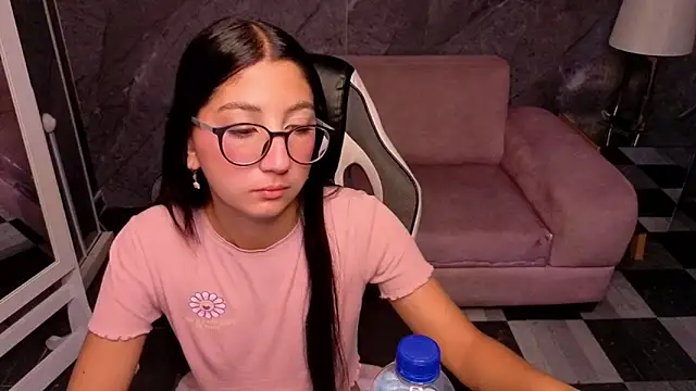 Sophie jones b online show from 03-03-26, 12:44