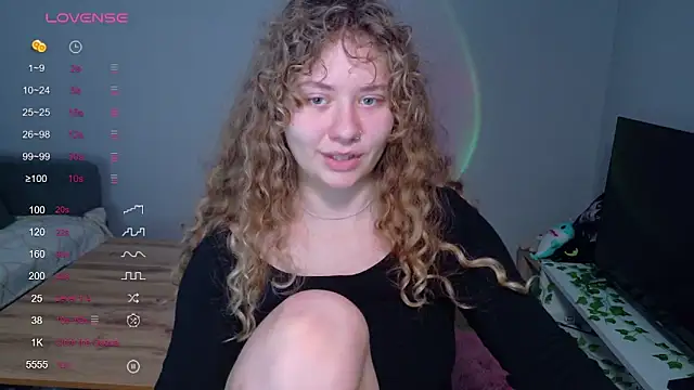 Snapshot of Milounee chatting on 06-01-26, 10:50 Milounee online show from 06-01-26, 10:50