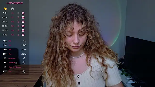Snapshot of Milounee chatting on 07-10-26, 02:30 Milounee online show from 07-10-26, 02:30